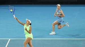 主场复仇雄鹿！库里谈获胜之道：提升防守、控制失误与保护篮板