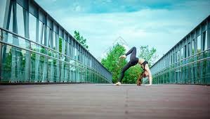 西甲皇马2：1挫华历简奴 马体会1：2不敌基达菲