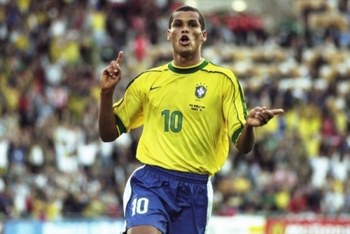 2年欧洲杯 2年欧洲杯