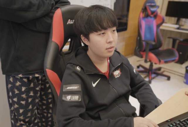 的适应和苦 的适应和苦