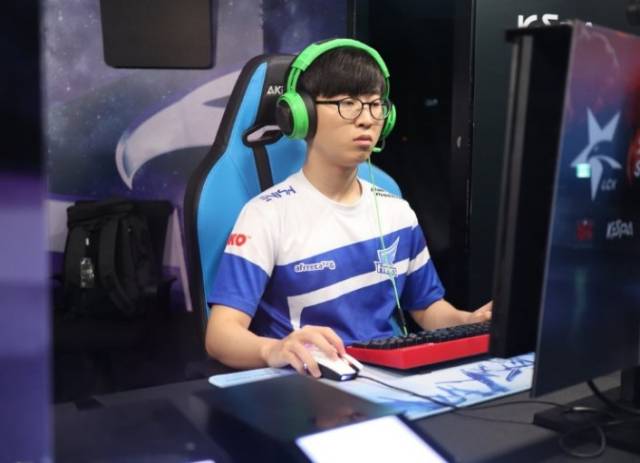 在金元足球 在金元足球