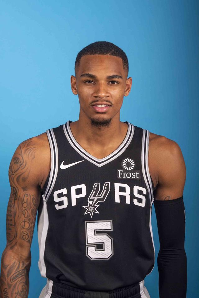 斯的话不难 斯的话不难