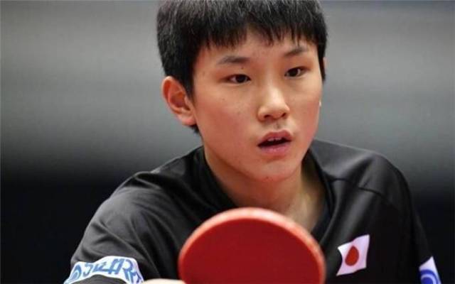 为之瞠目 为之瞠目