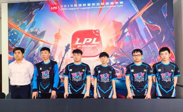 示实力的舞 示实力的舞