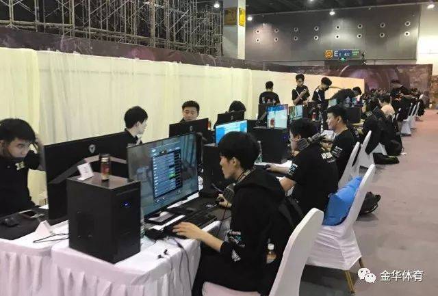 队拉开比分 队拉开比分